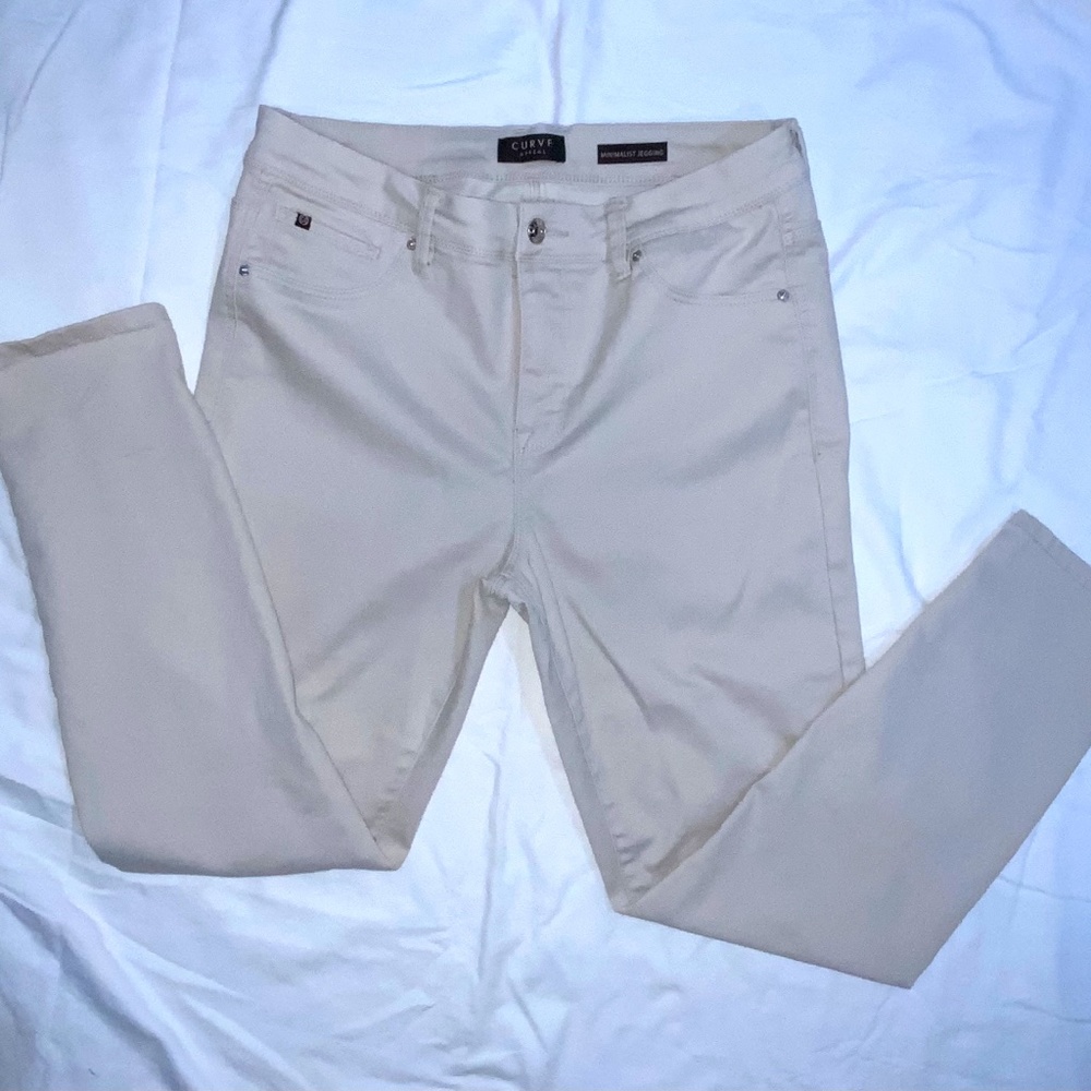 Curve appeal khakis